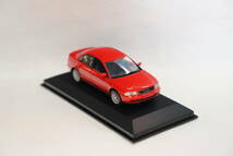 ミニチャンプス★アウディ A4 サルーン1995 レッド★Audi A4 Saloon 1995 red ★No. 430 015009★1/43★美品_画像1