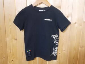 e47◆adidas × DISNEY 半袖Tシャツ◆サイズ100 キッズ ブラック色 GH0357 アディダス グーフィー コラボTシャツ 送料360円　6C