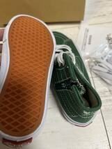 vans ハイカットスニーカー size19 未使用 完売品と聞いています。 サイドにジッパーがあるので履きやすいです_画像4