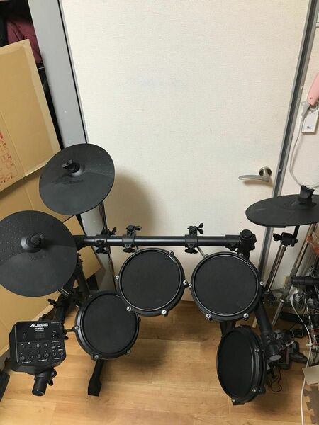 【送料込み】電子ドラム Alesis Turbo 