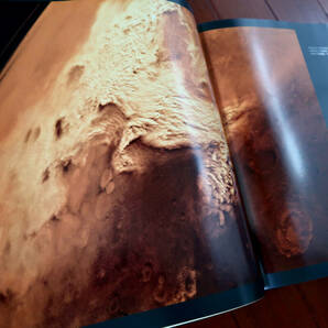 新潮社発行 マイケル・ベンソン著 「BEYOND/ビヨンド 惑星探査機が見た太陽系」の画像5
