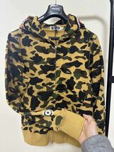 A BATHING APE アベイシングエイプ スウェットシャツBAPE 迷彩SHARK サイズ:3XL_画像2