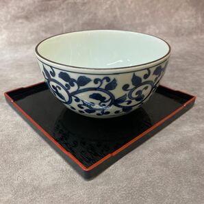 未使用 保管品 三洋陶器 染付 赤絵 丼揃 お盆付 ５客セット売り 変わり絵揃え 丼鉢 和食器 色絵 どんぶり の画像6