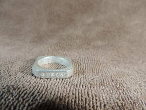 GUESS ゲス ・指輪・美品・中古品・縦21ミリ、横21ミリ・5.10g