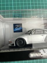 ポルシェ 911 GT2 Evo. 1995 （シルバー） KYOSYO/MINICHAMPS 20th ANNIVERSARY （1/43スケール MINICHAMPS 433986794）_画像2