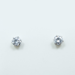 《即決価格》Ｐｔ★天然ダイヤ・ピアス0.174ct(新品)