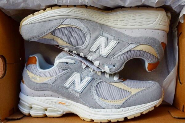 New Balance 2002R "Gray"ニューバランス "グレー"