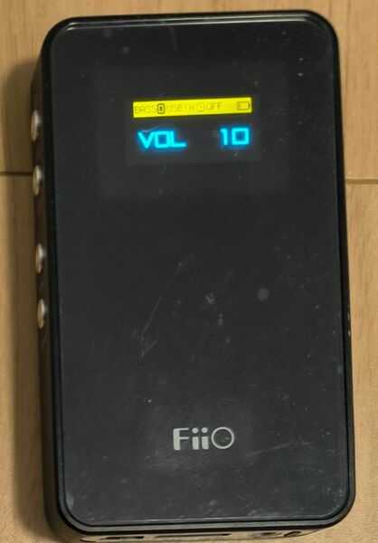 ヘッドホンアンプ FIIO E7 ポータブルアンプ