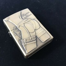 新品 ★ ルパン三世 不二子 オイルライター 彫刻デザイン ★ ZIPPO型 ヒップショット お尻 ★ FUJIKO ふじこ 未使用　セクシー_画像8