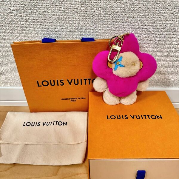 LOUIS VUITTON キーホルダー ヴィヴィエンヌ ヴィゾン ルイヴィトン 