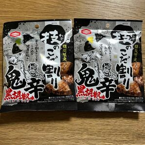 【期間限定】技のこだ割り 鬼辛 黒胡椒味　Rice Cracker (Black Pepper) 2袋.