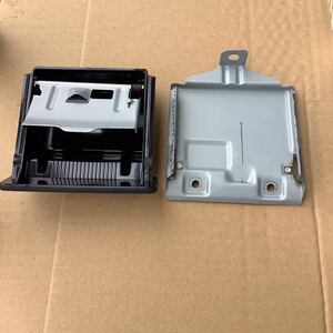 灰皿ＤＡ63T/ＤＡ16Ｔ/ＤＡ64Ｖ/ＤＡ17Ｖ/取付出来ます◆中古品ですが比較的きれいな灰皿　５８Ｊです◆レターパックプラス￥５２０円◆　