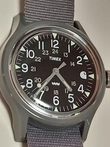 良品　限定　コラボ　TIMEX×CARHARTT 別注　カーハート　タイメックス　ミリタリー　限定　時計　グレー　即完売　レア品　apc サファリ_画像5