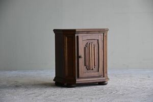 antique wooden cabinet vintage livingroom storage unique solidwood furniture craftsmanship elegant art-deco collectible luxury