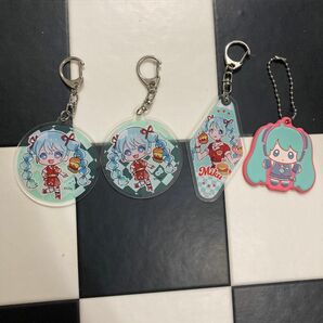 初音ミクキーホールダー 百均買えなかった人へ アクリルキーホルダー