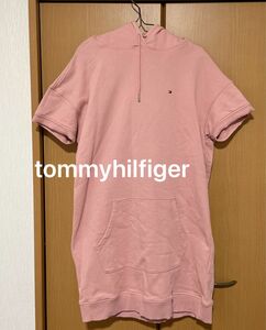 tommyhilfiger ピンク　ワンポイント刺繍ポロシャツ風フード付きチュニックワンピース　ミニワンピース　Mサイズ　半袖