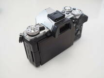 中古 OLYMPUS OM-D E-M5 Mark II ボディ シルバー　他オプション品付_画像5