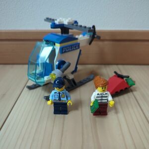 LEGO レゴシティ 60275 ポリスヘリコプター 完品 箱・説明書なし