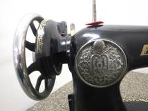 【送料無料】Sh0306-01◯BROTHER ブラザー アンティーク ミシン Brother Sewing Machine 黒ミシン レトロ ハンドクラフト ジャンク_画像7