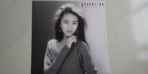 工藤静香 アナログ 「グラデイション」1988年盤 LPレコード ポートレート付 gradation ゆうパック無料_画像3