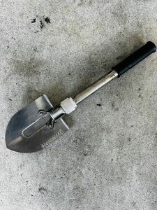  folding spade pickel also possible to use snow shovel earth .. etc. * prompt decision * * immediate payment goods * * first come, first served * outdoor / camp * multifunction *