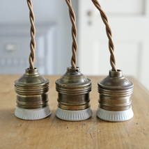 3個セット* 1920年代 フランス アンティーク 飴色 陶器 フランジ 真鍮 ソケット ランプ B*/吊り下げ 北欧 照明 カフェ アトリエ ライト_画像2