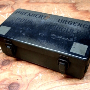 実物 フランス軍 IV/50 救急箱 弾薬箱 ボックス BOX アーモ缶 アンモ缶 ケース スチール ミリタリー 管理6B0307I-D4の画像1