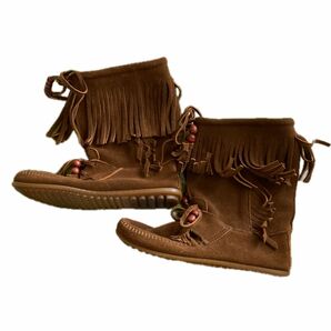 ミネトンカ　minnetonka フリンジ　ミドル　ショート　ブーツ　未使用品　22.5 ブラウン　ウエスタン