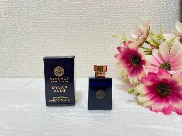 VERSACE 香水　5ml 