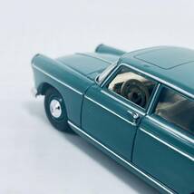 外箱無し VITESSE CLASSIC CARS 1/43 PEUGEOT プジョー 404GT エメラルドグリーン_画像6