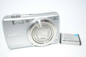 【外観特上級】FUJIFILM FinePix F100fd コンパクトデジタルカメラ　#s5016