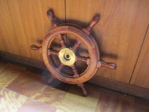 小ぶり木製ハンドル船舶　船の舵　真鍮マリンインテリア装飾ディスプレイ雑貨レトロアンティーク 