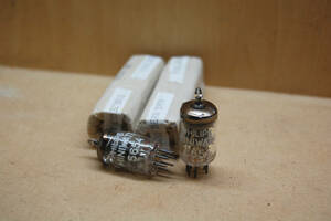 真空管　PHILIPS MINIWATT SQ Special Quality 5654/6AK5W Square Getter same lot with Original Packing NOS pair (2pcs.)