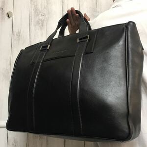 極美品/大容量●フェラガモ Salvatore Ferragamo ビジネスバッグ ブリーフケース メンズ A4 書類かばん レザー 本革 黒 ブラック ロゴ