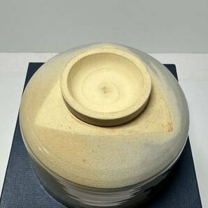 初出し品 京焼 茶碗 茶道具 抹茶 蝶 染付 紙箱 ★広島発送★の画像5