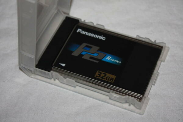送料無料！　Panasonic　AJ-P2C032RG　P2カード 32GB　美品（検索：SONY、PXW-、PMW-、HXR-、Panasonic、AG-HPX、AG-AC、AJ-PX）