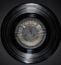 レア!エルヴィスプレスリー 日本盤 ビニジャケ EP 監獄ロック主題曲集 エルビス ELVIS PRESLEY EP-1336 1958年 レア盤 _画像5