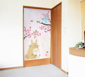 【送料無料】暖簾 となりのトトロ「桜舞う」日本製