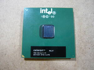 送料無料◆Intel Celeron 700MHz Coppermine FSB66 SL4P8 作動品