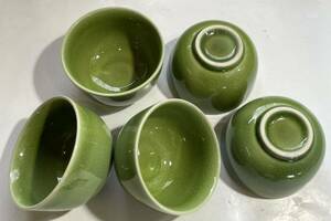 ◆緑 湯のみ ５客揃え ◆ 貫入陶器のよう 湯飲み Φ8.2㎝Ｘ高さ5.5㎝ 陶器 未使用