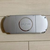 SONY PSP 本体 PSP-3000 動作品 初期化 メモリーカード 4GB 付き ソニー プレイステーション ポータブル プレステ PlayStation 送料無料_画像3