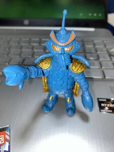 R5　HG ガシャポン ウルトラマン 　エンペラー星人