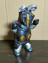 【中古開封タグつき】 サンガッツ ゼットン 青ラメ レッドマン ver. ソフビ sofvi / マルサン ブルマァク マーミット ウルトラマン_画像2