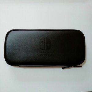 ☆ほぼ未使用☆任天堂 Nintendo Switch キャリングケース（ブラック 黒）※専用 収納 ケース 純正品 正規品