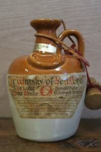 スコッチウイスキー 特級表示「マンローズ キング オブ キングス」760ml 43％ 36年古酒以上 陶器ボトル 替え栓付 スコットランド