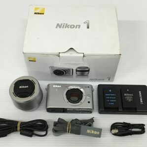K18-598-0328-099【中古】Nikon(ニコン) ミラーレス一眼 デジタルカメラ「Nikon1 J2 ダブルズームキット」付属品あり ※通電確認済みの画像1