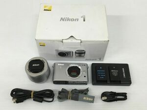 K18-598-0328-099【中古】Nikon(ニコン) ミラーレス一眼 デジタルカメラ「Nikon1 J2 ダブルズームキット」付属品あり ※通電確認済み