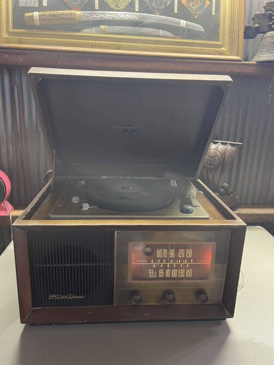 コロンビア　蓄音機型ラジオ・CDプレーヤー　GP-610