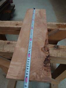 とち　橡　No.240305-B　無垢　乾燥材　板（長さ600㎜ｘ幅165㎜ｘ厚み25㎜）1枚　木材　DIY　棚板　小物作りに