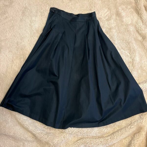 【値下げ】yuni ロングスカート　紺色　Lサイズ